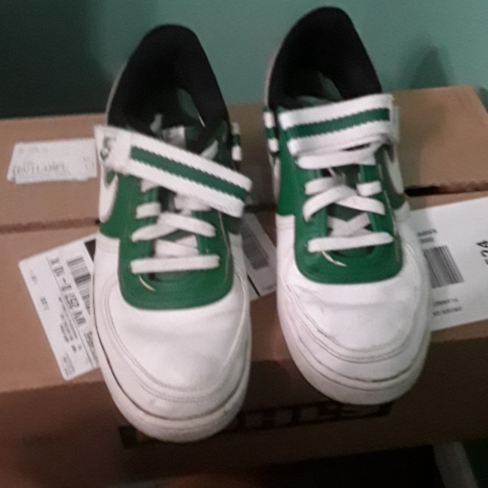 NIKE shoes